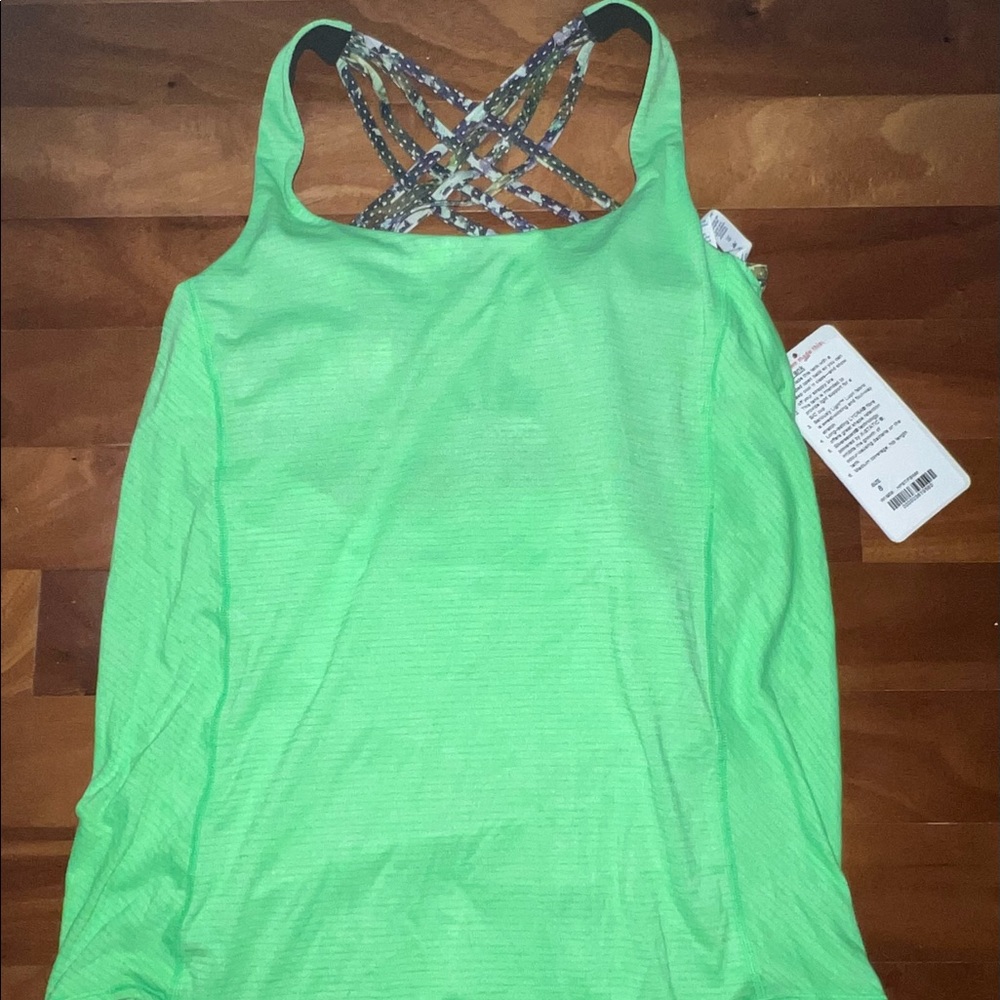 Lululemon Free To Be Serene Tank (2 In 1) *Medium Support 
Green